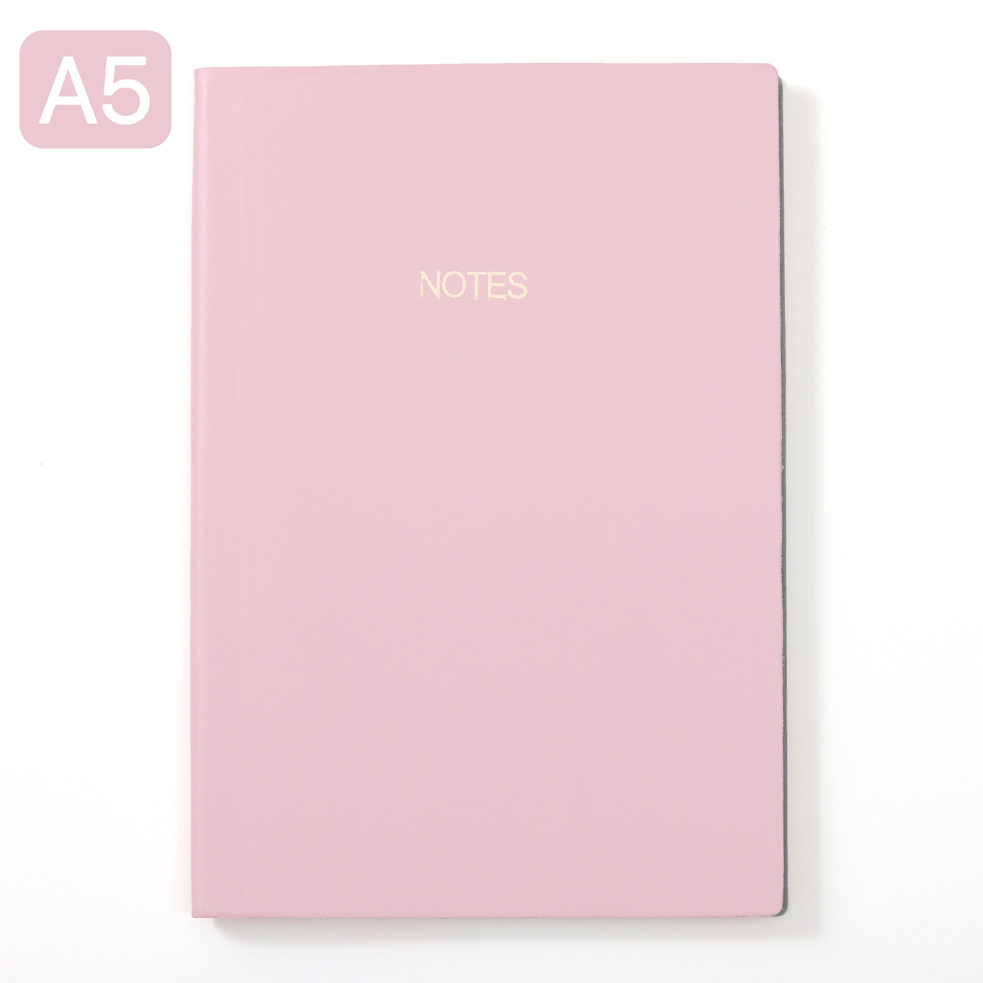 Caderno A5 com 82 folhas e borda arco-íris - Agenda executiva de capa dura com linhas, papel grosso, essencial para escola e escritório, trabalho, estudo e uso pessoal - Material escolar e de escritório da melhor qualidade.